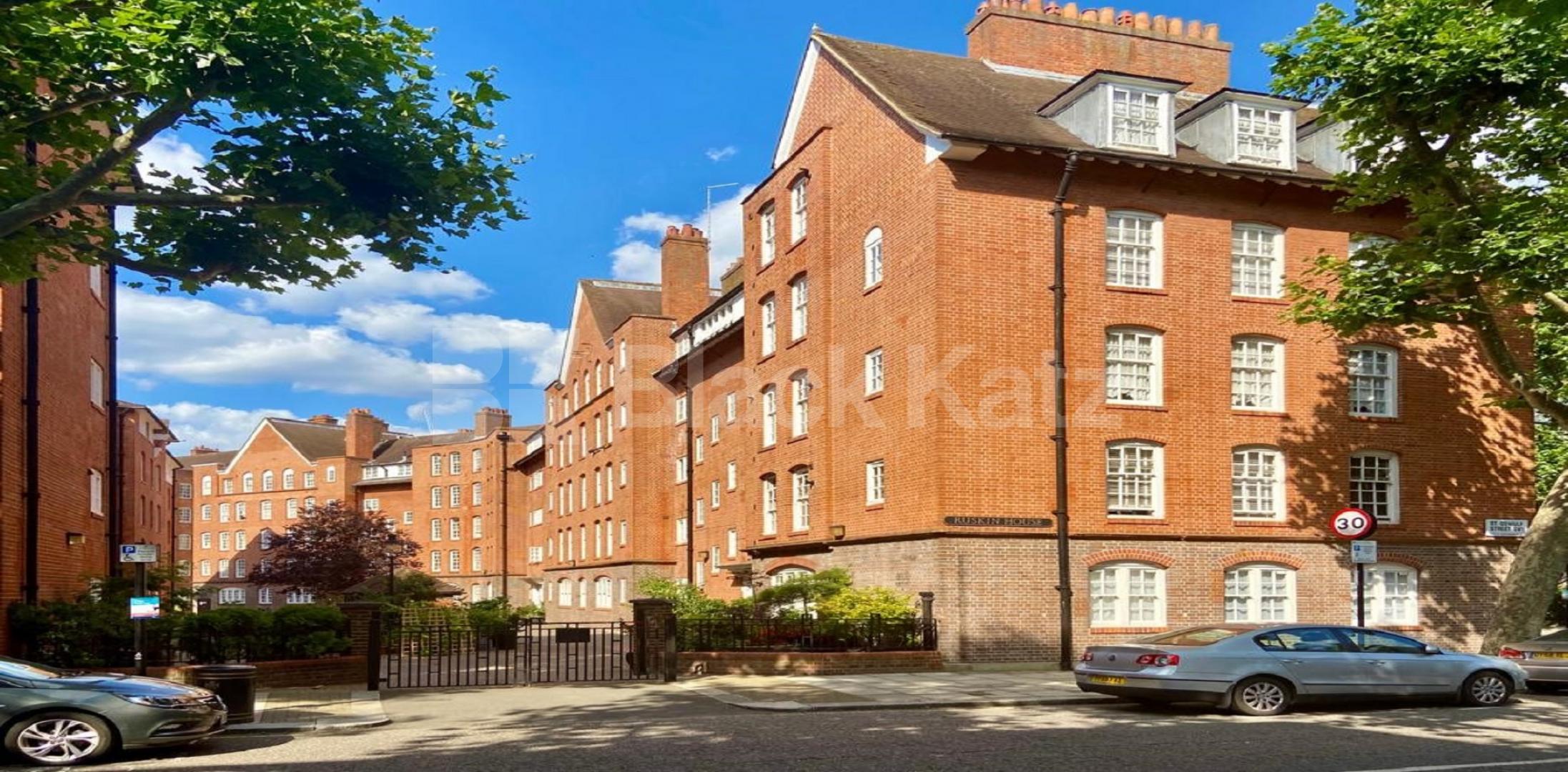 			LET , 3 Bedroom, 1 bath, 1 reception Apartment			 Erasmus Street , Westminster 